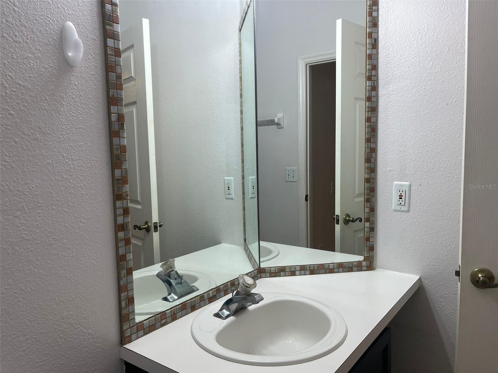 Image 18 of 21 For 7123 Yacht Basin Avenue 318