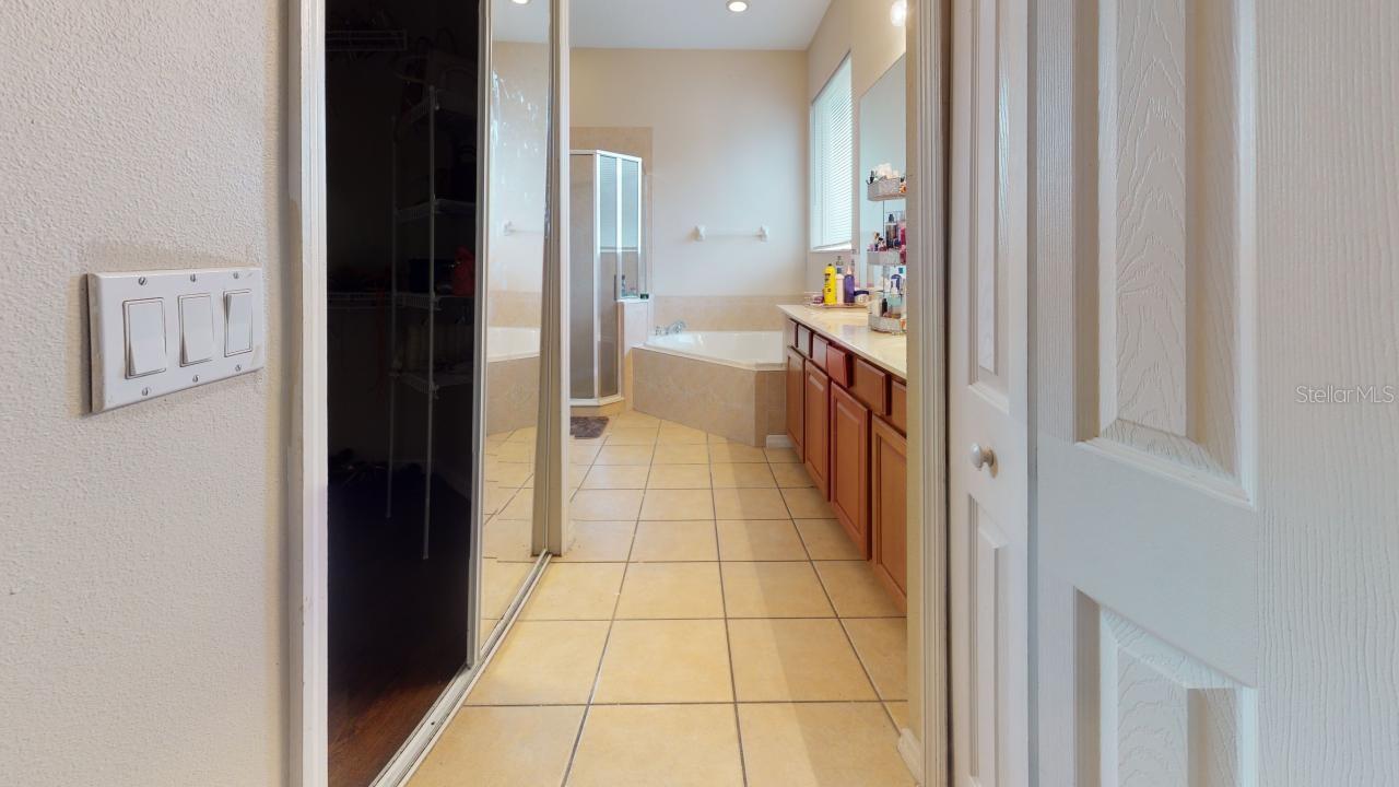 Image 11 of 33 For 3552 Macauley Court