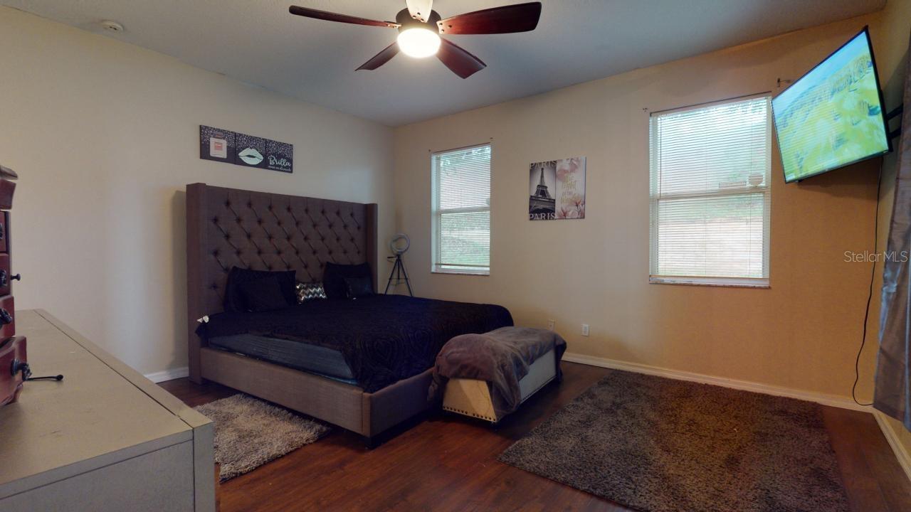 Image 9 of 33 For 3552 Macauley Court