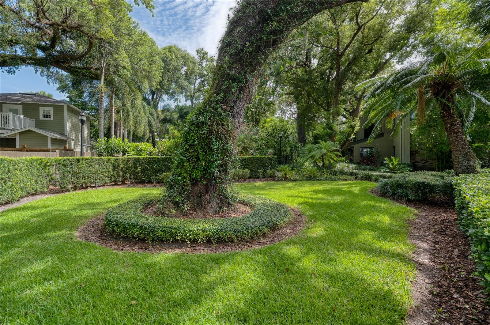 Image 32 of 37 For 568 Osceola Avenue 15