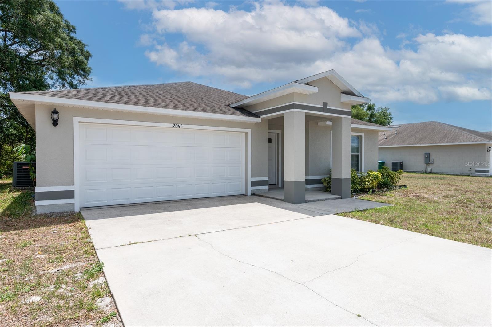 Image 3 of 27 For 2044 Hillview Circle