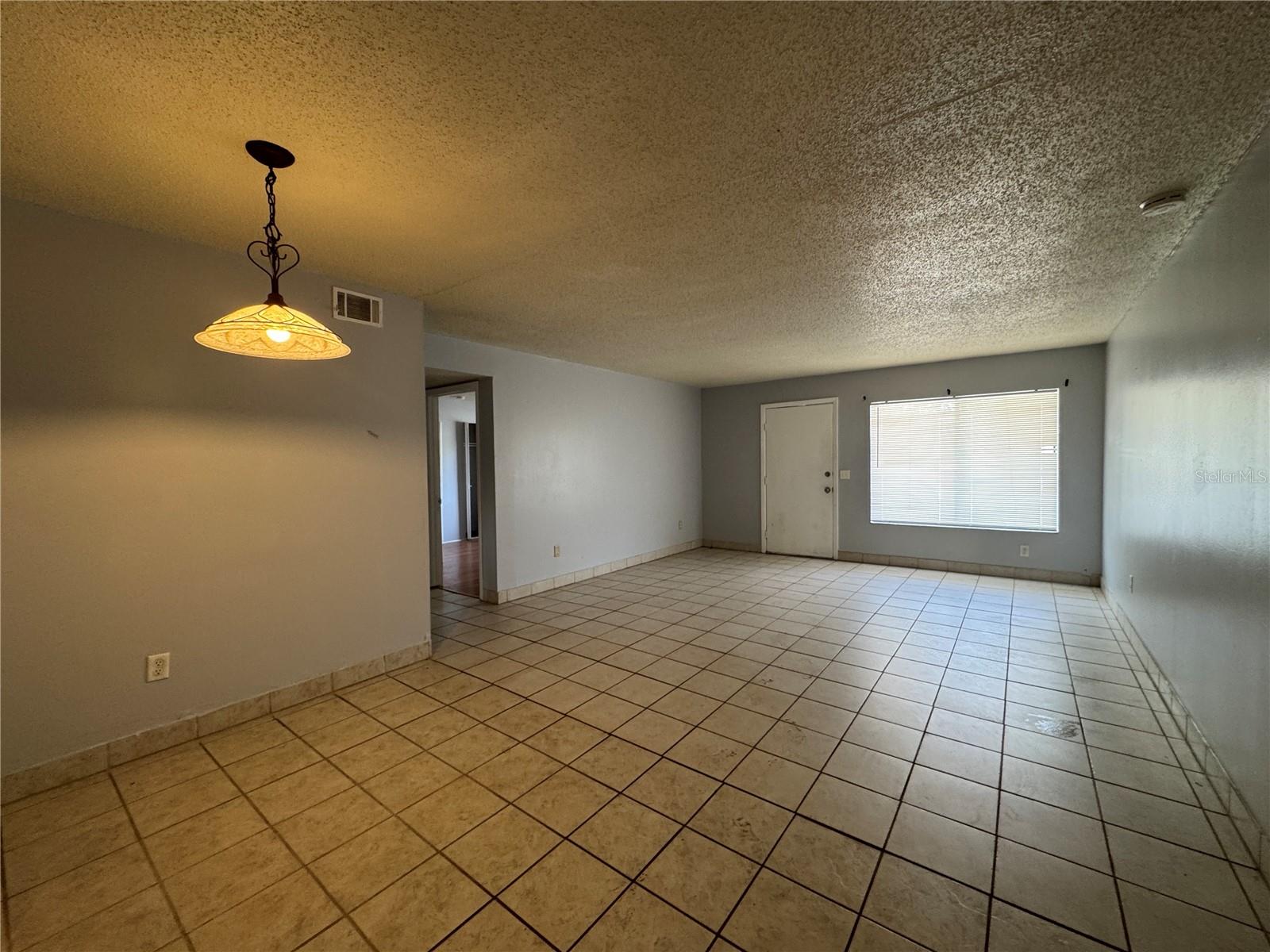 Image 3 of 9 For 220 Cherokee Court 116