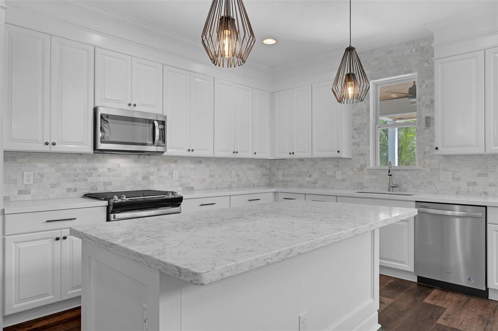 Image 11 of 37 For 9378 Bradleigh Drive