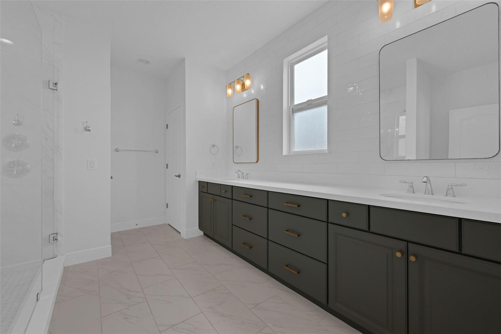 Image 27 of 37 For 9378 Bradleigh Drive