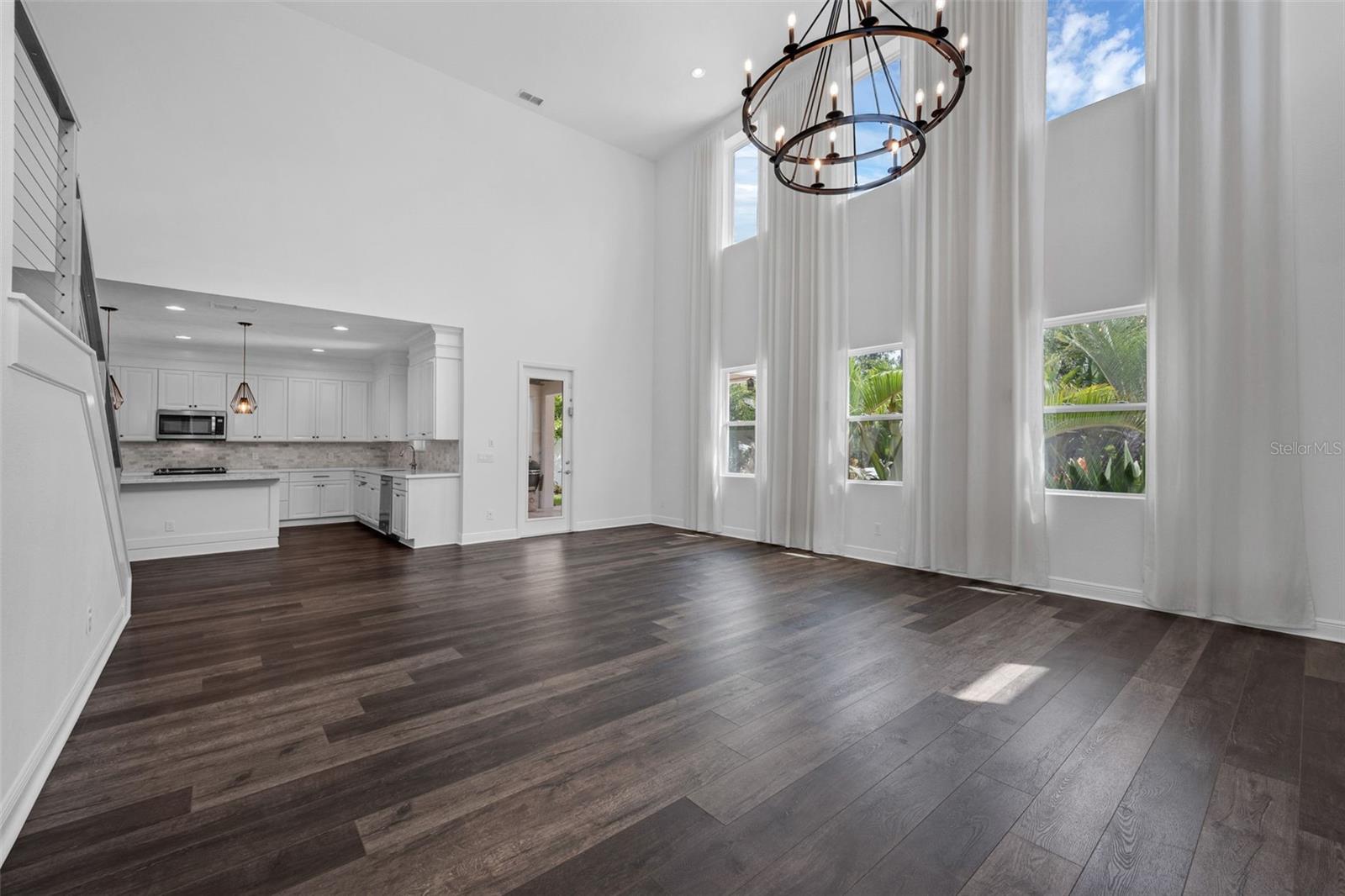Image 5 of 37 For 9378 Bradleigh Drive