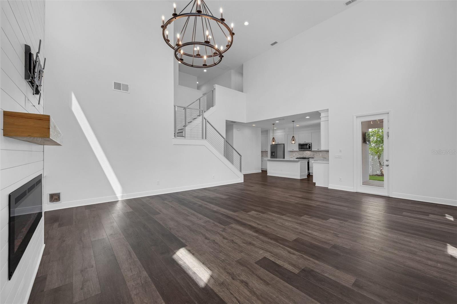 Image 6 of 37 For 9378 Bradleigh Drive