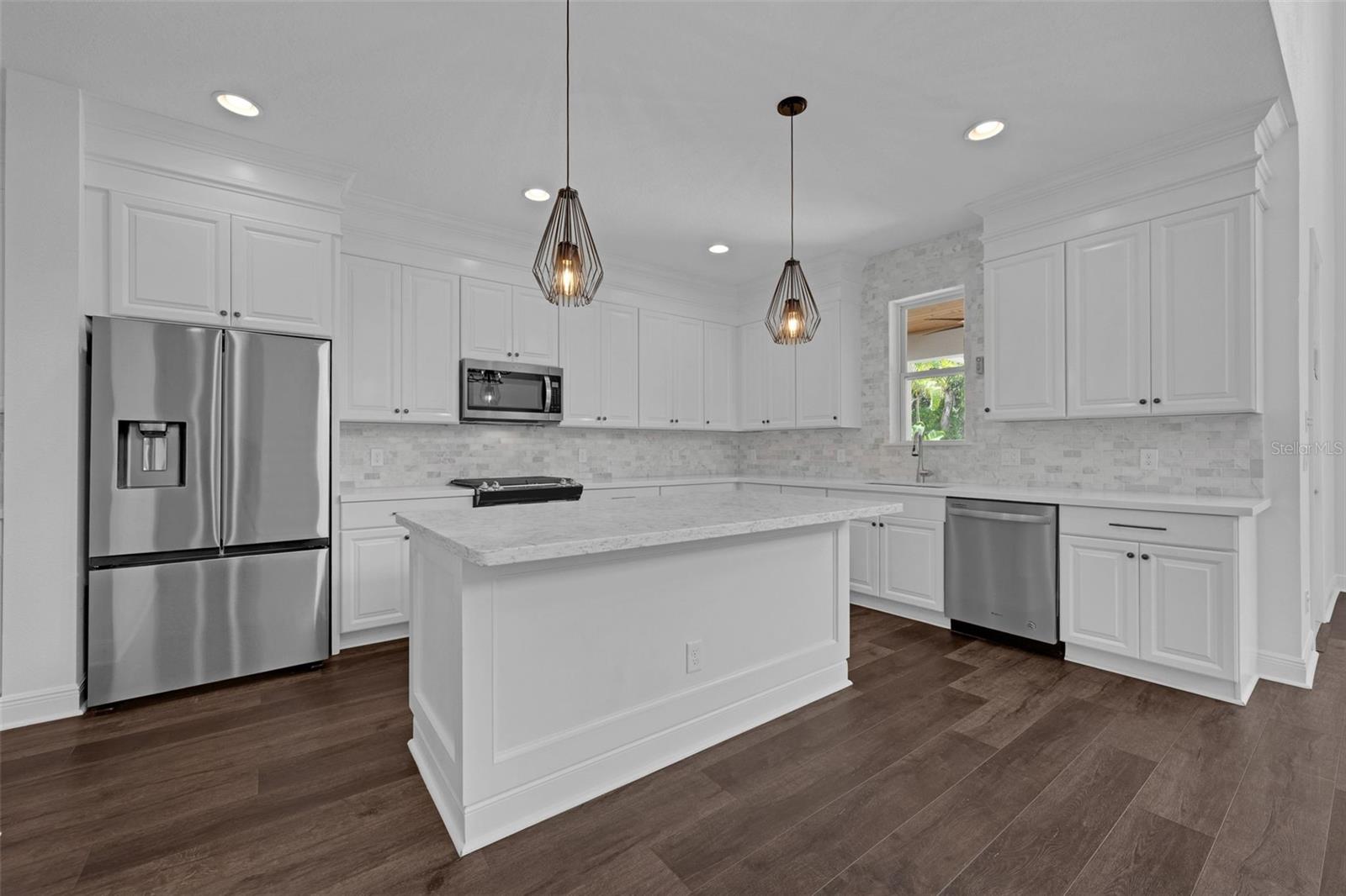 Image 9 of 37 For 9378 Bradleigh Drive