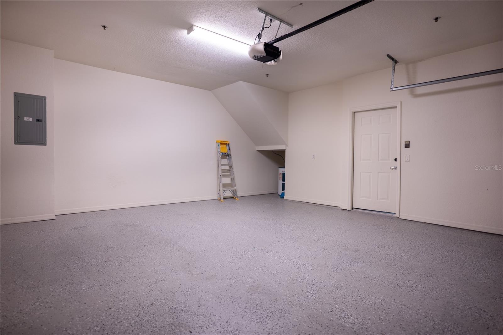 Image 19 of 19 For 2550 Grand Central Parkway 17