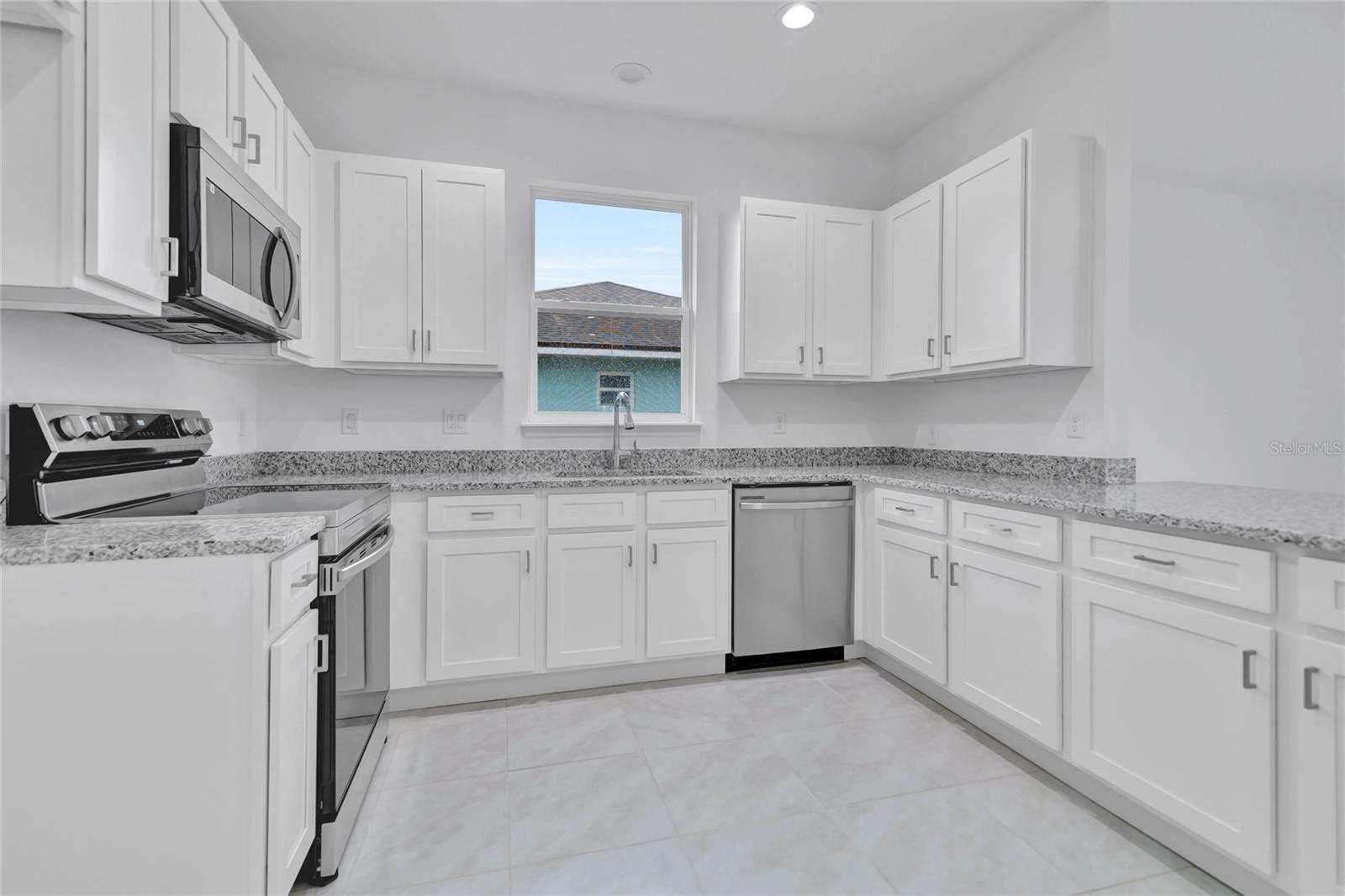 Image 10 of 35 For 925 Magnolia Avenue