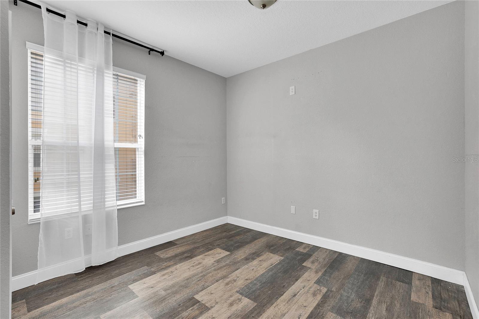 Image 5 of 12 For 4814 Cayview Avenue 20813