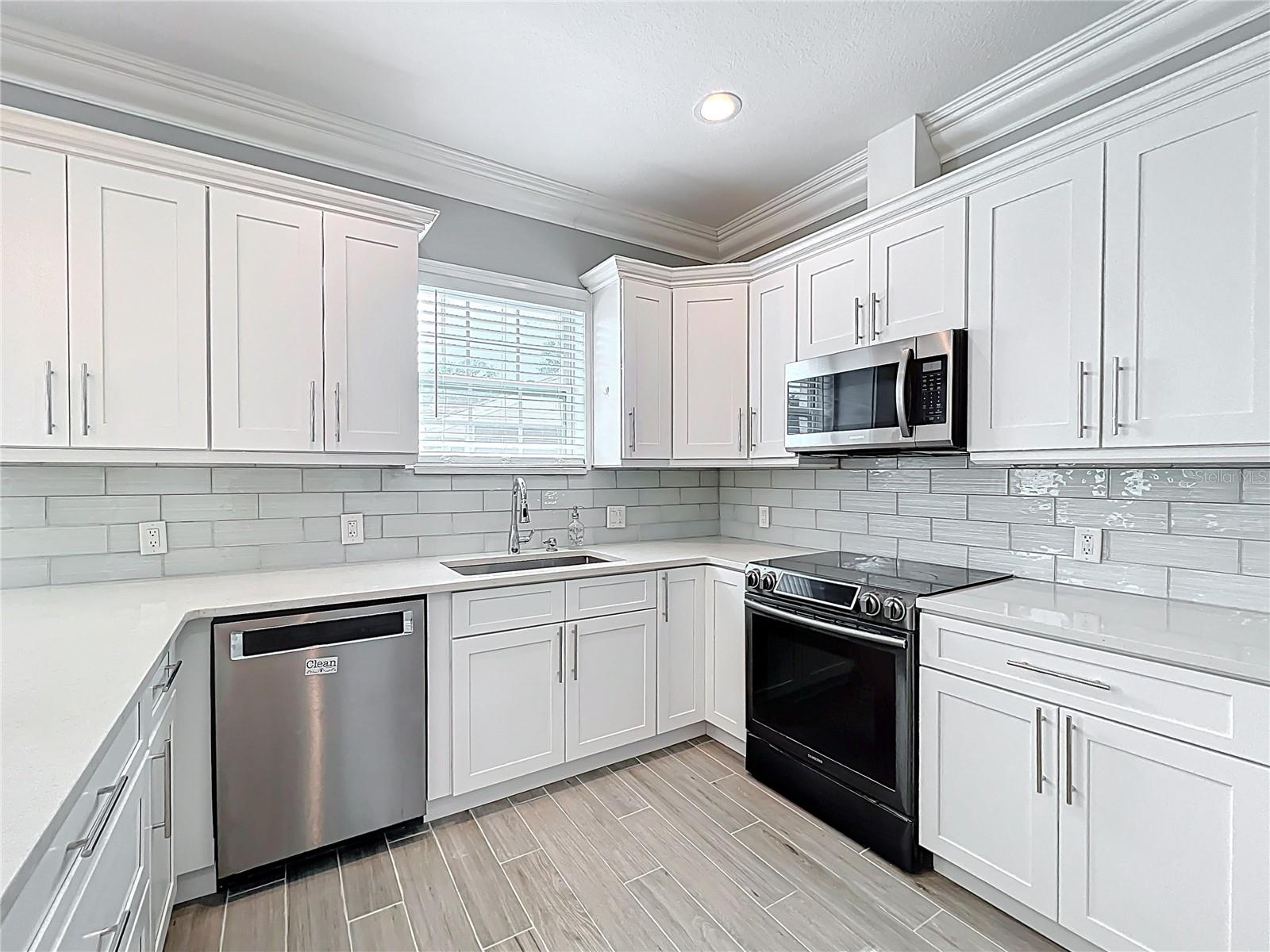 Image 10 of 46 For 731 Guernsey Street