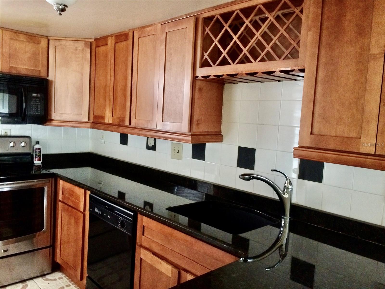 Image 2 of 12 For 6042 Amberly Avenue F55