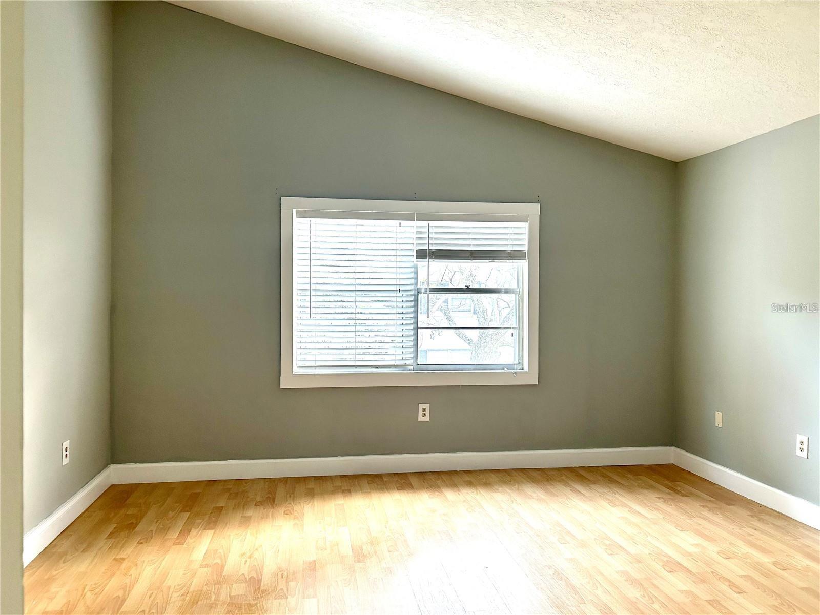 Image 7 of 12 For 6042 Amberly Avenue F55