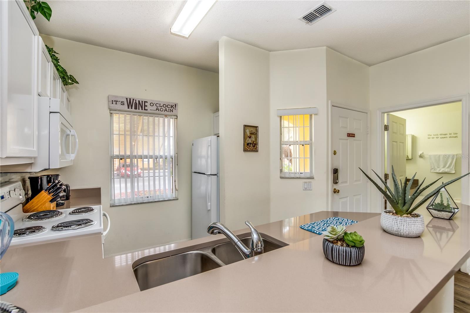 Image 2 of 22 For 962 Park Terrace Circle