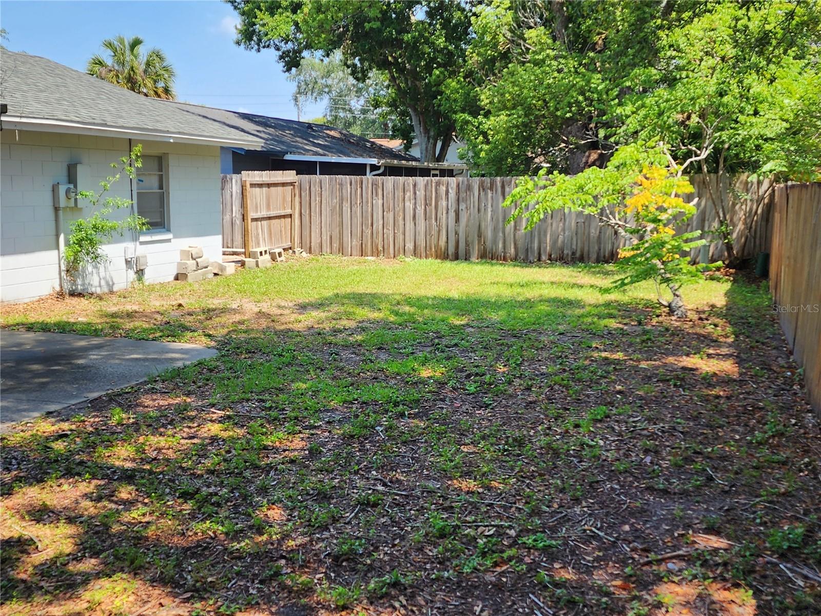 Image 14 of 14 For 5323 Poinsetta Avenue