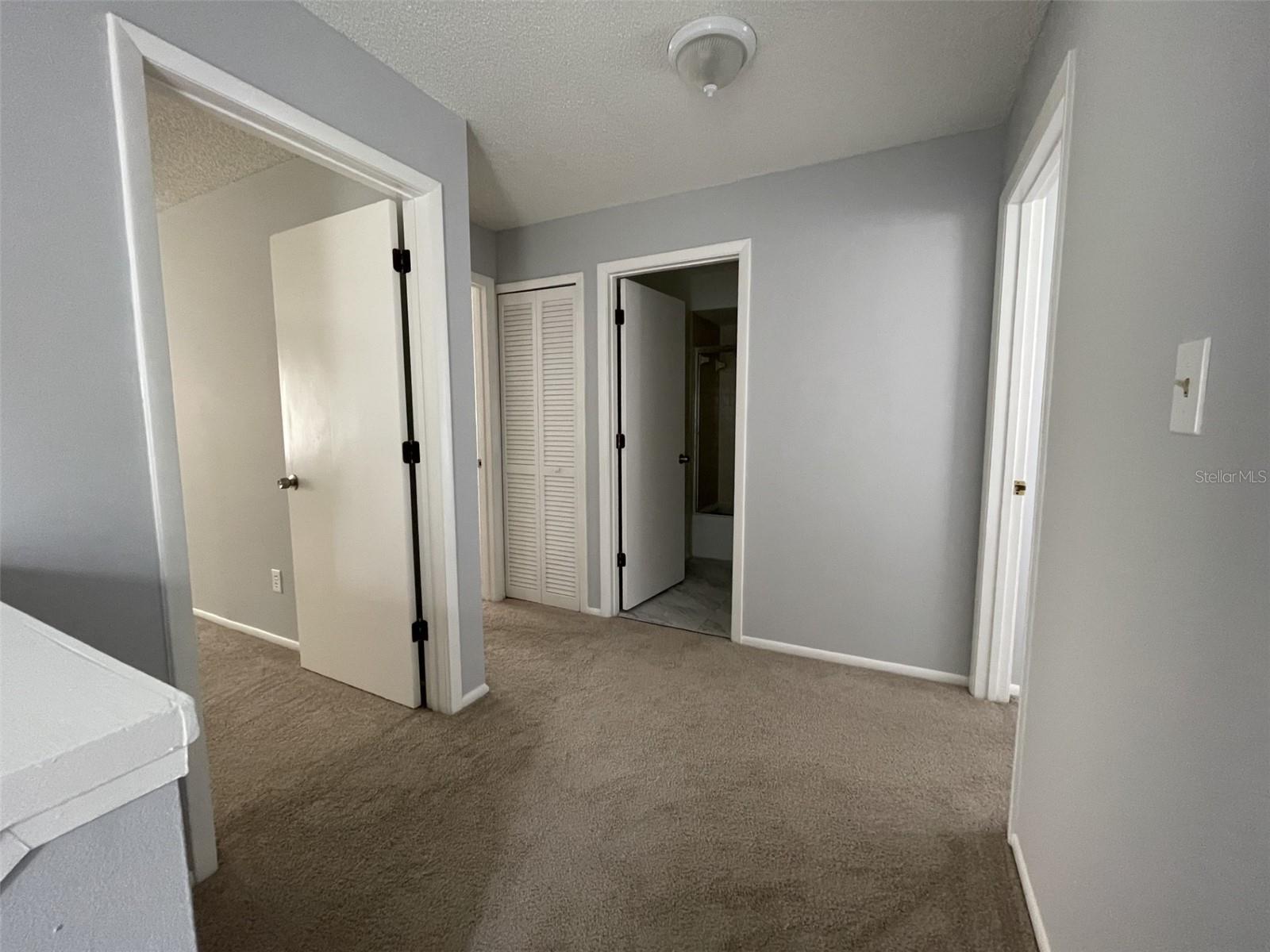 Image 13 of 22 For 5355 Vineland Rd.
