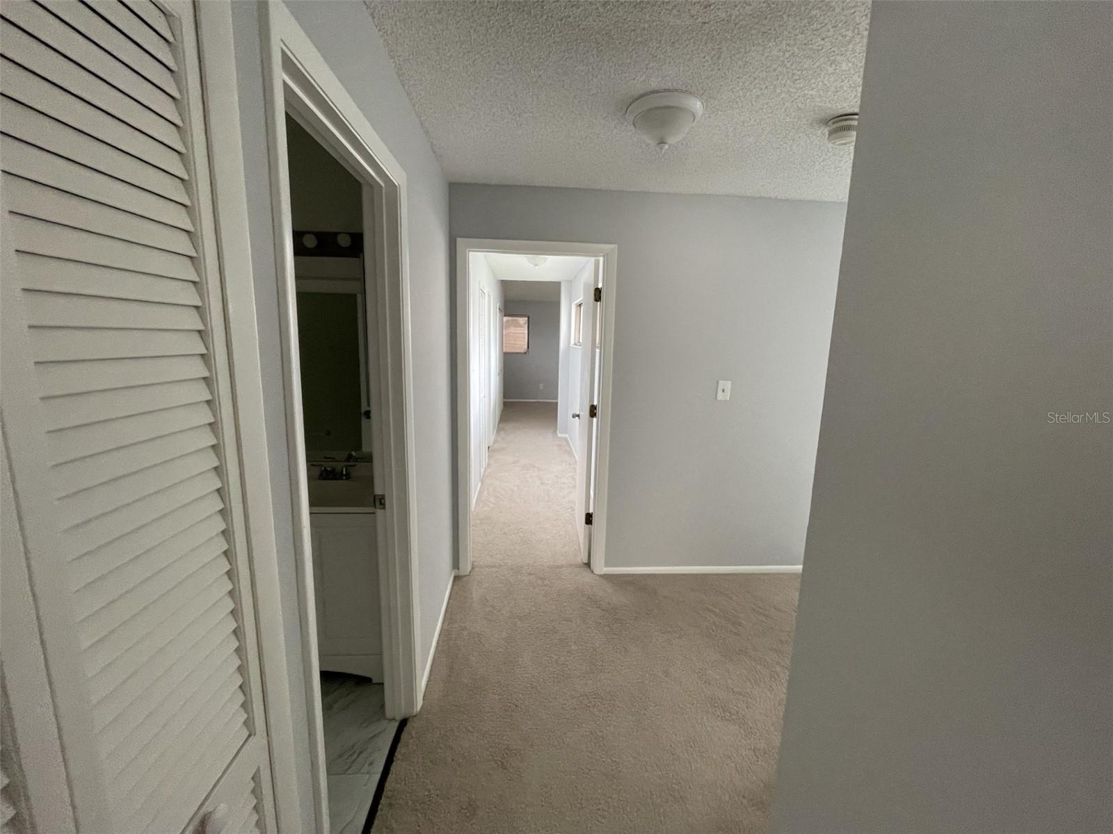 Image 17 of 22 For 5355 Vineland Rd.
