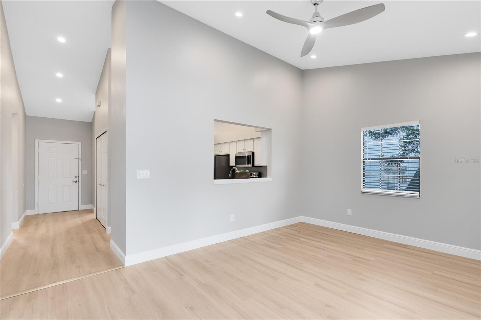 Image 12 of 37 For 109 Dresdan Court