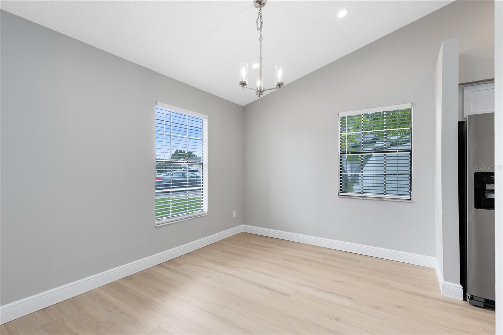 Image 9 of 37 For 109 Dresdan Court