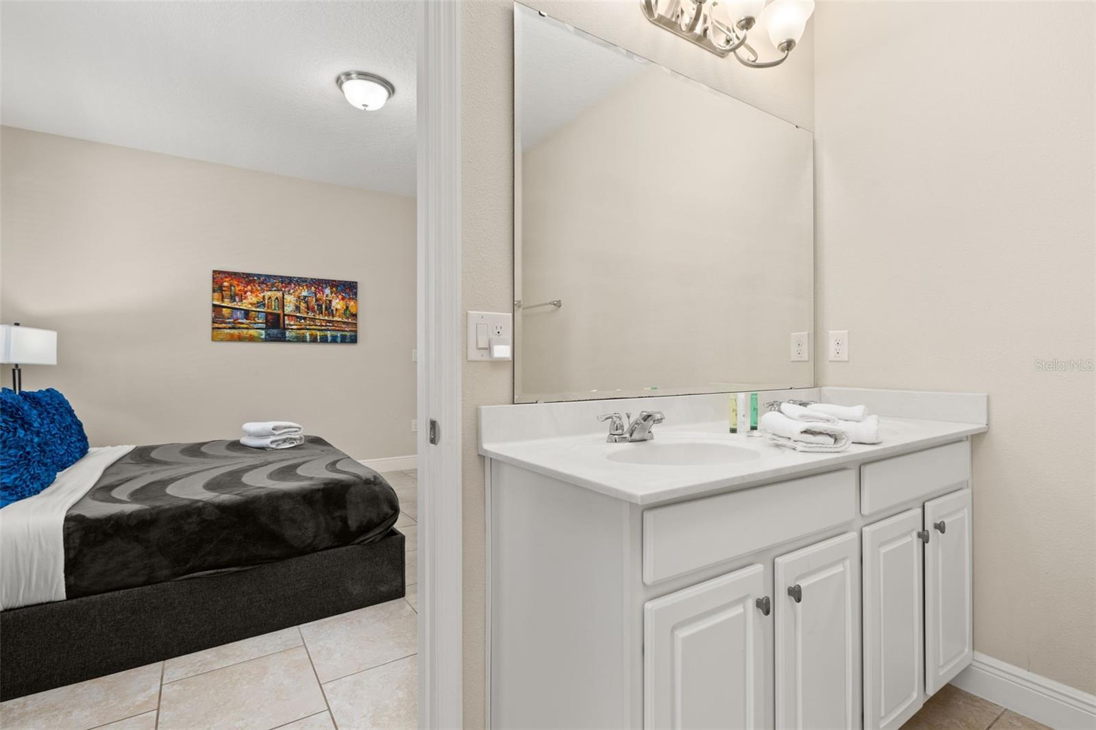 Image 19 of 69 For 5373 Oakbourne Avenue