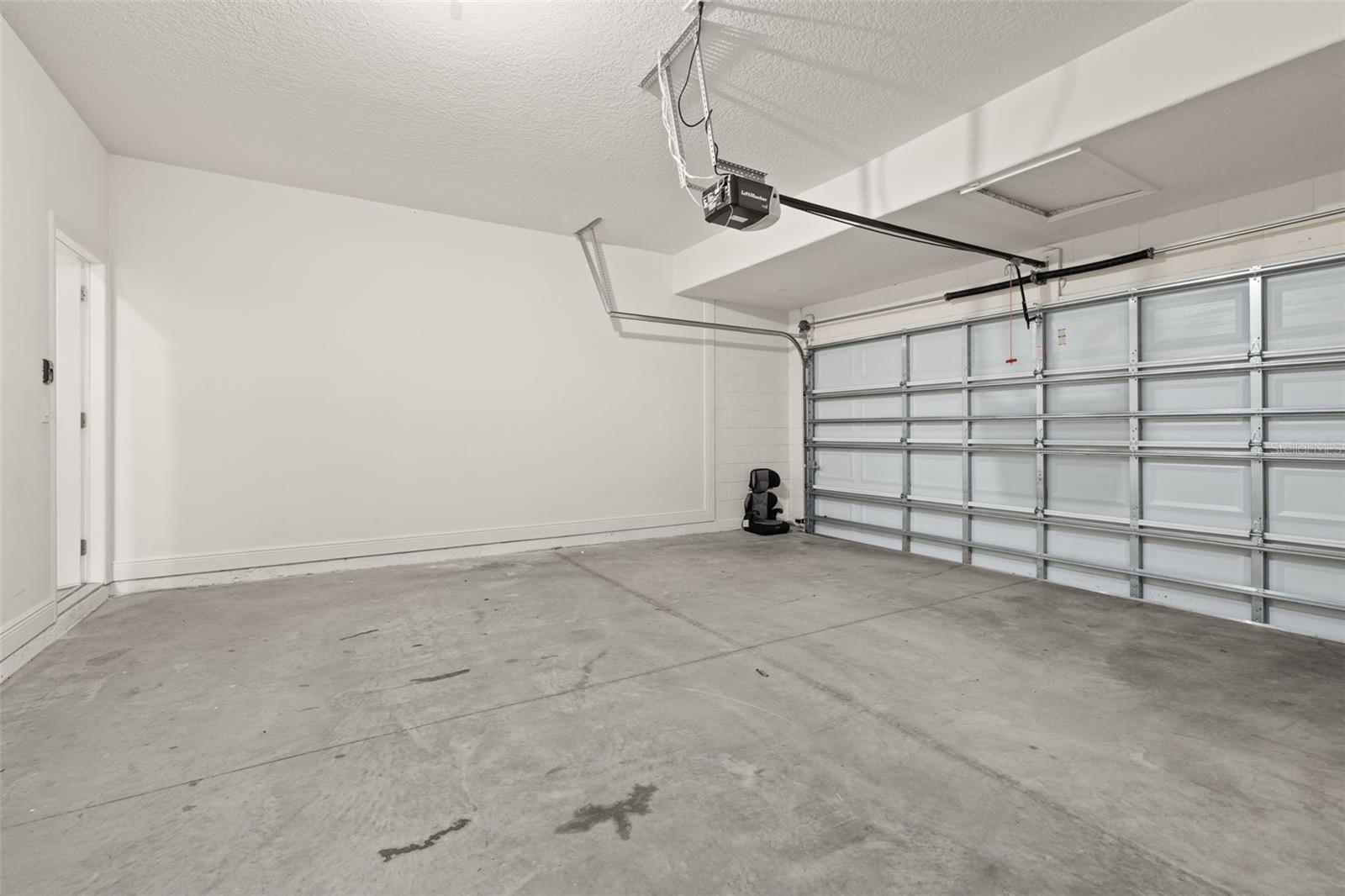 Image 23 of 69 For 5373 Oakbourne Avenue