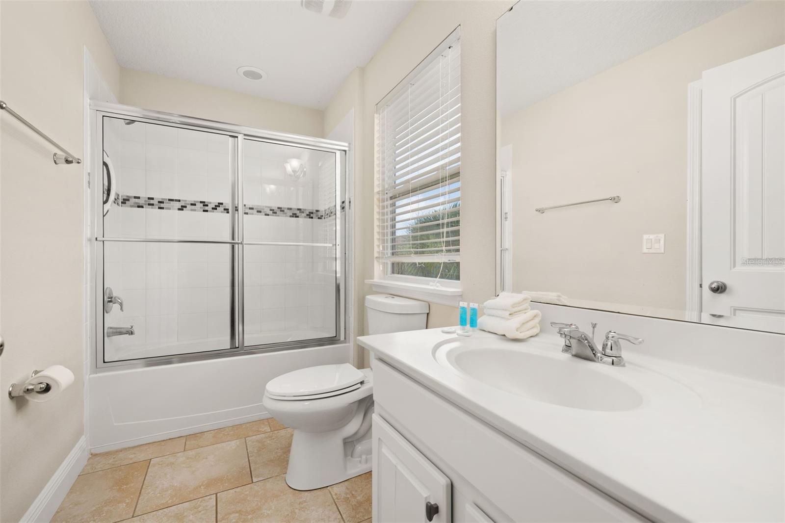 Image 40 of 69 For 5373 Oakbourne Avenue