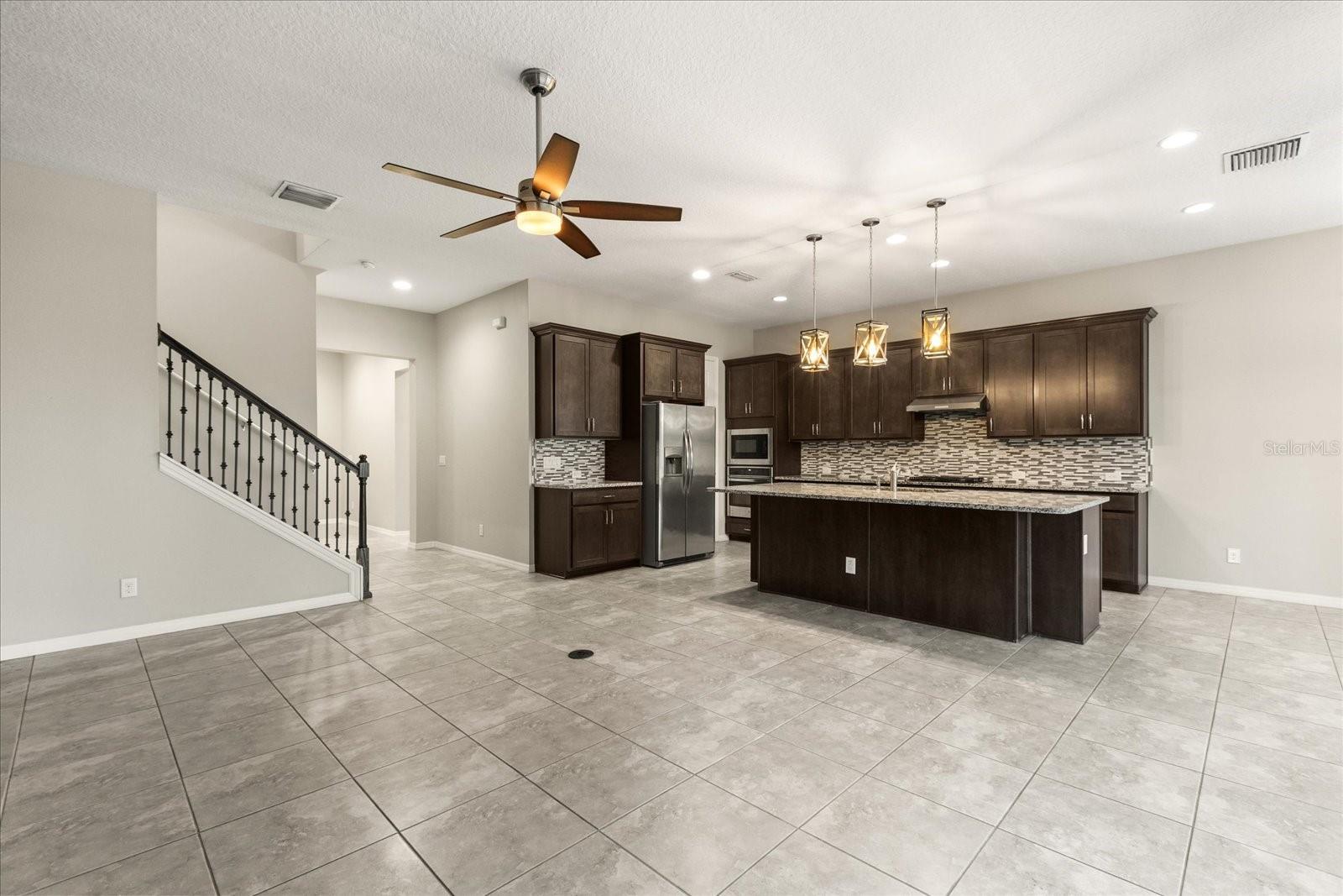 Image 3 of 24 For 1046 Grand Hilltop Drive