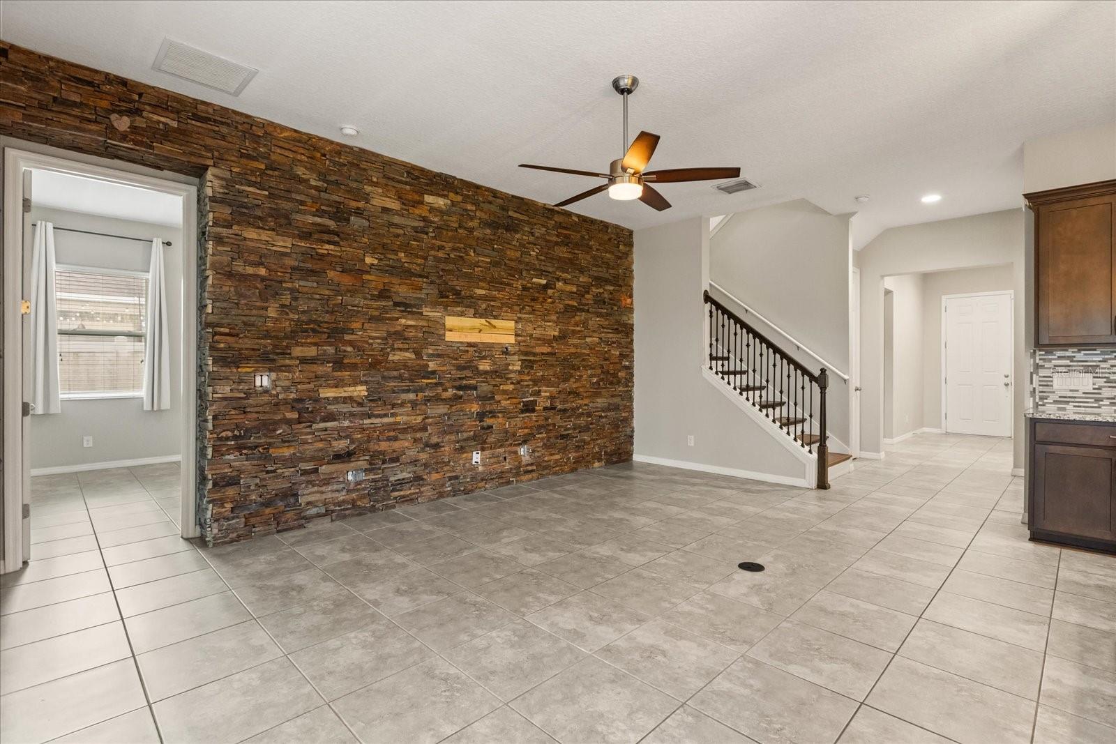 Image 4 of 24 For 1046 Grand Hilltop Drive