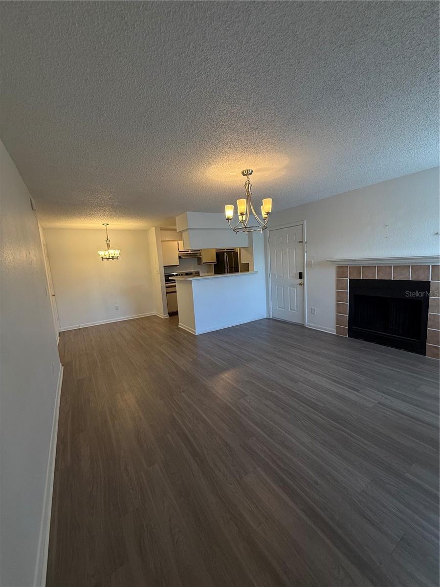 Image 3 of 12 For 4301 Lizshire Lane 108