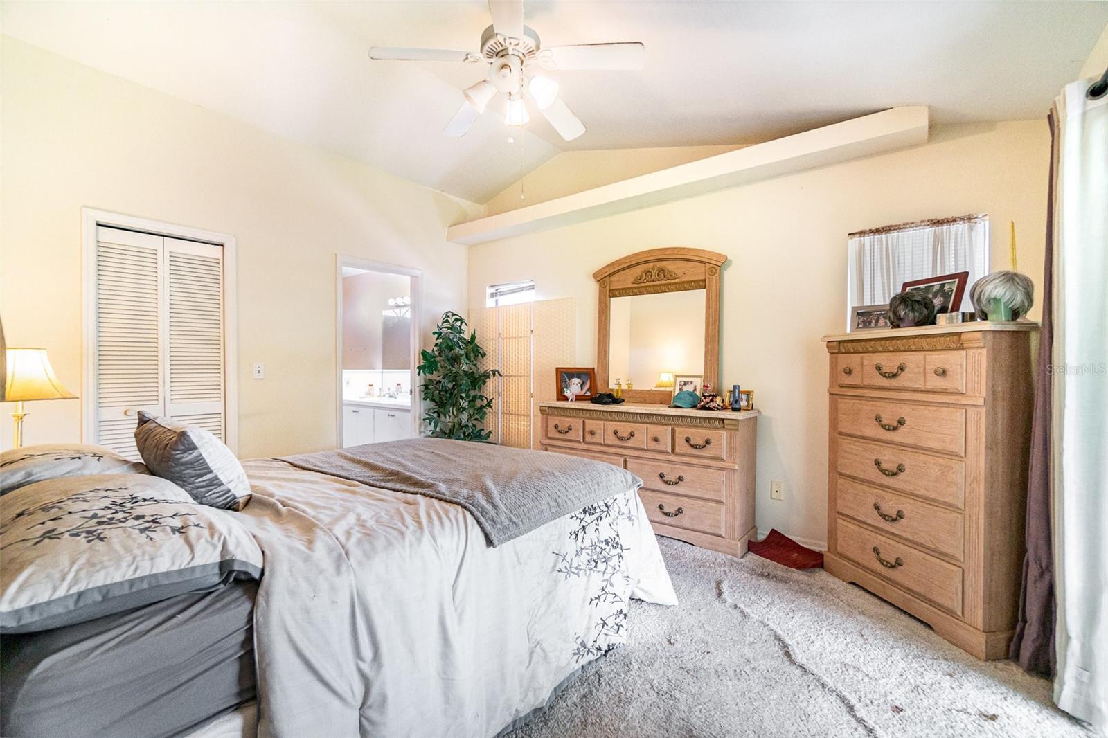 Image 20 of 30 For 923 Freshmeadow Court