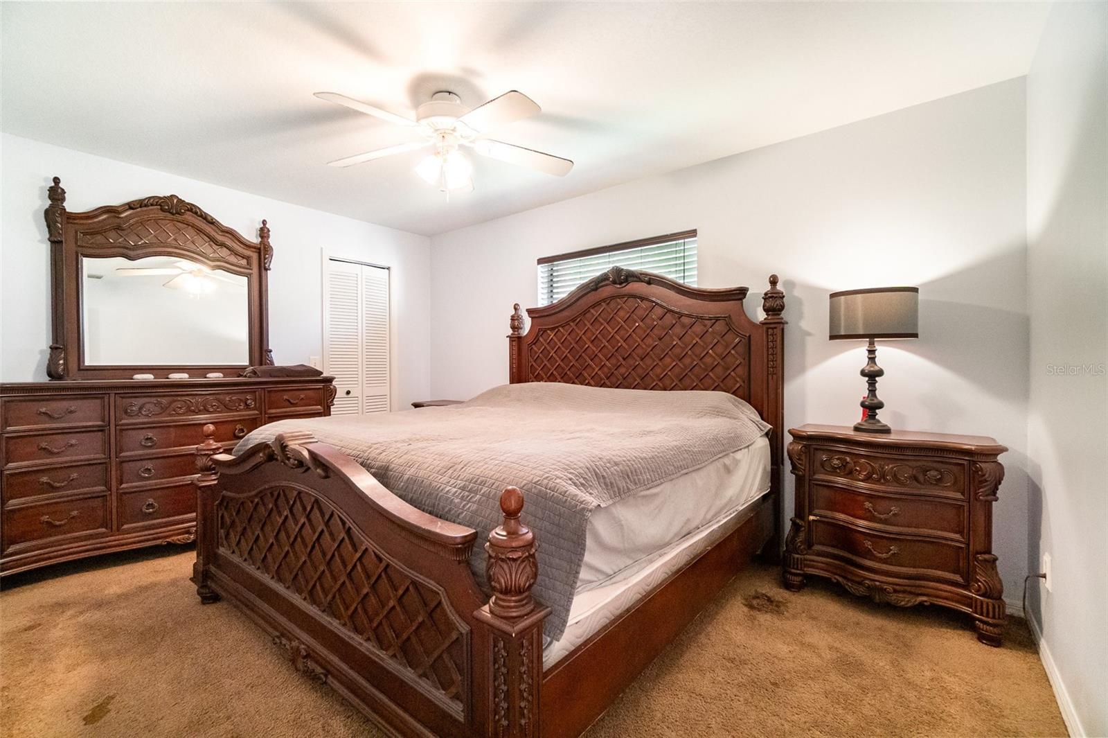 Image 23 of 30 For 923 Freshmeadow Court