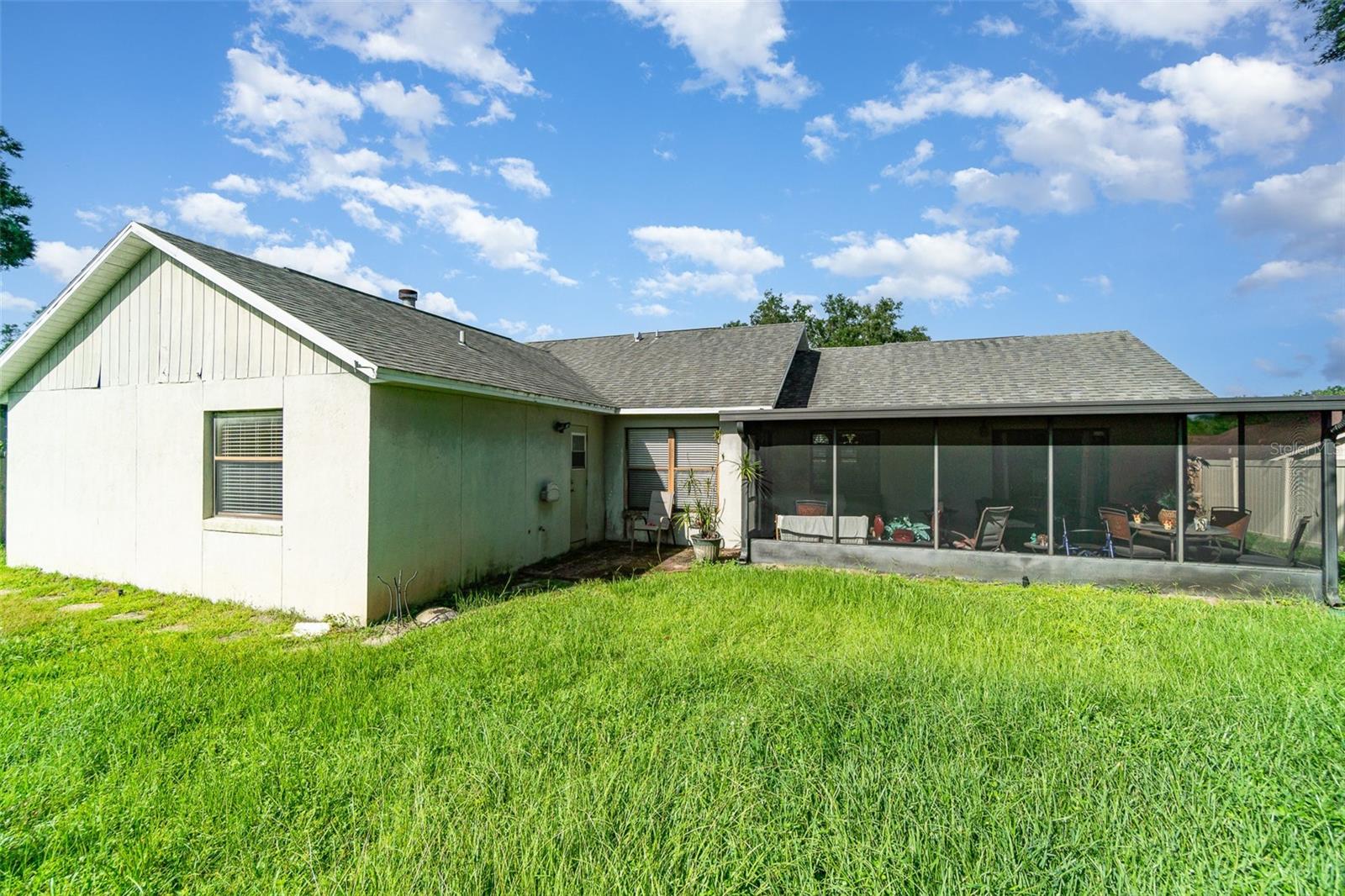 Image 28 of 30 For 923 Freshmeadow Court