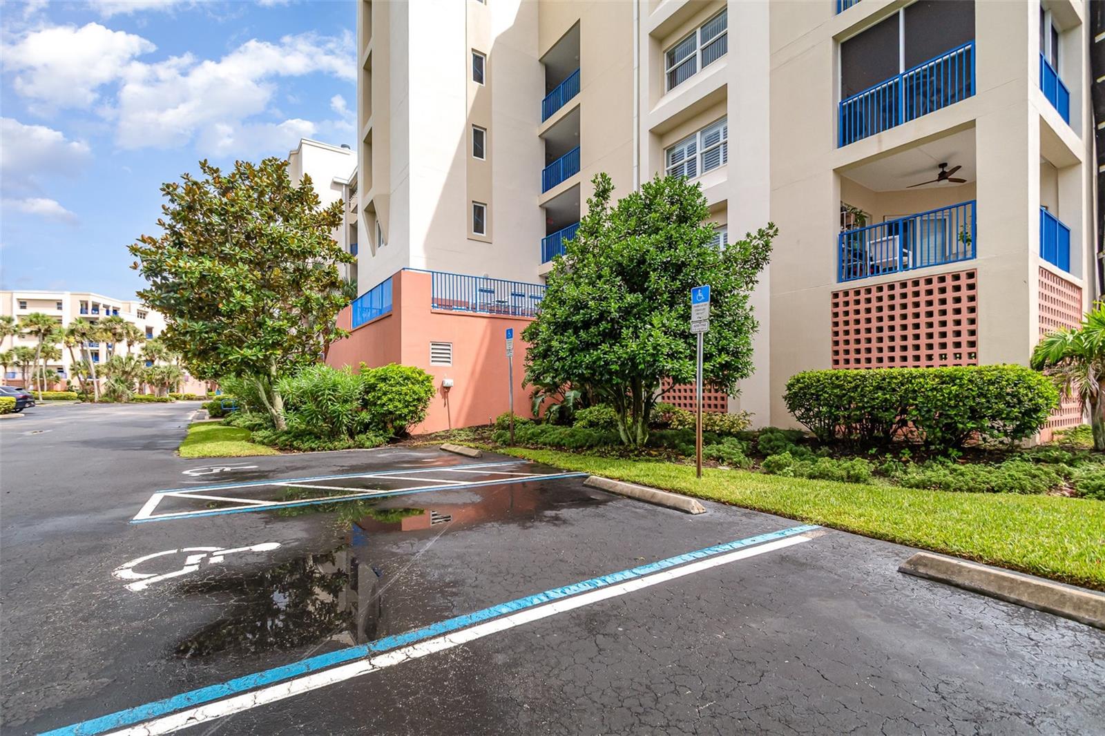Image 2 of 30 For 5300 Atlantic Avenue 6-207