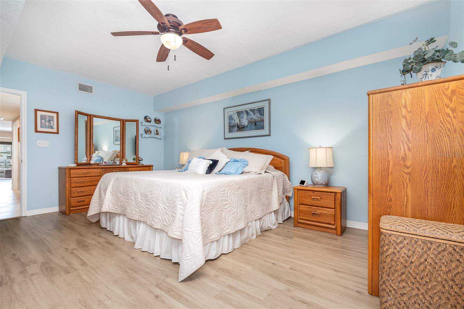 Image 21 of 30 For 5300 Atlantic Avenue 6-207