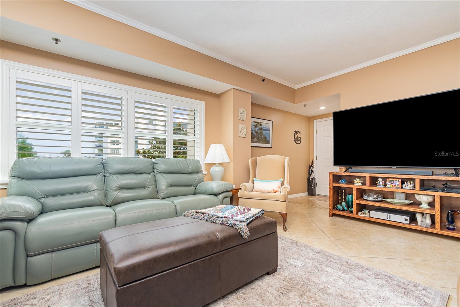 Image 4 of 30 For 5300 Atlantic Avenue 6-207