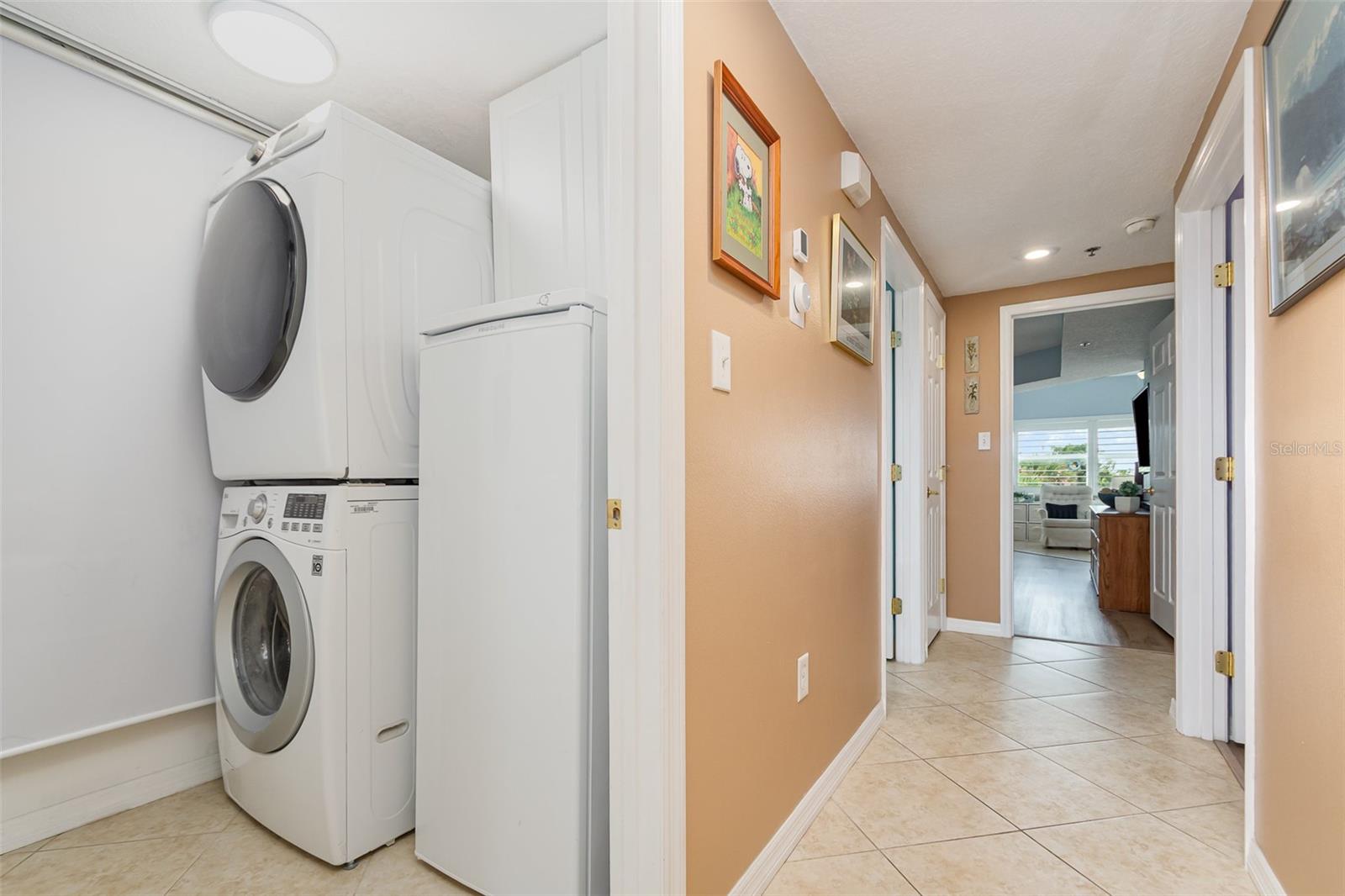 Image 9 of 30 For 5300 Atlantic Avenue 6-207