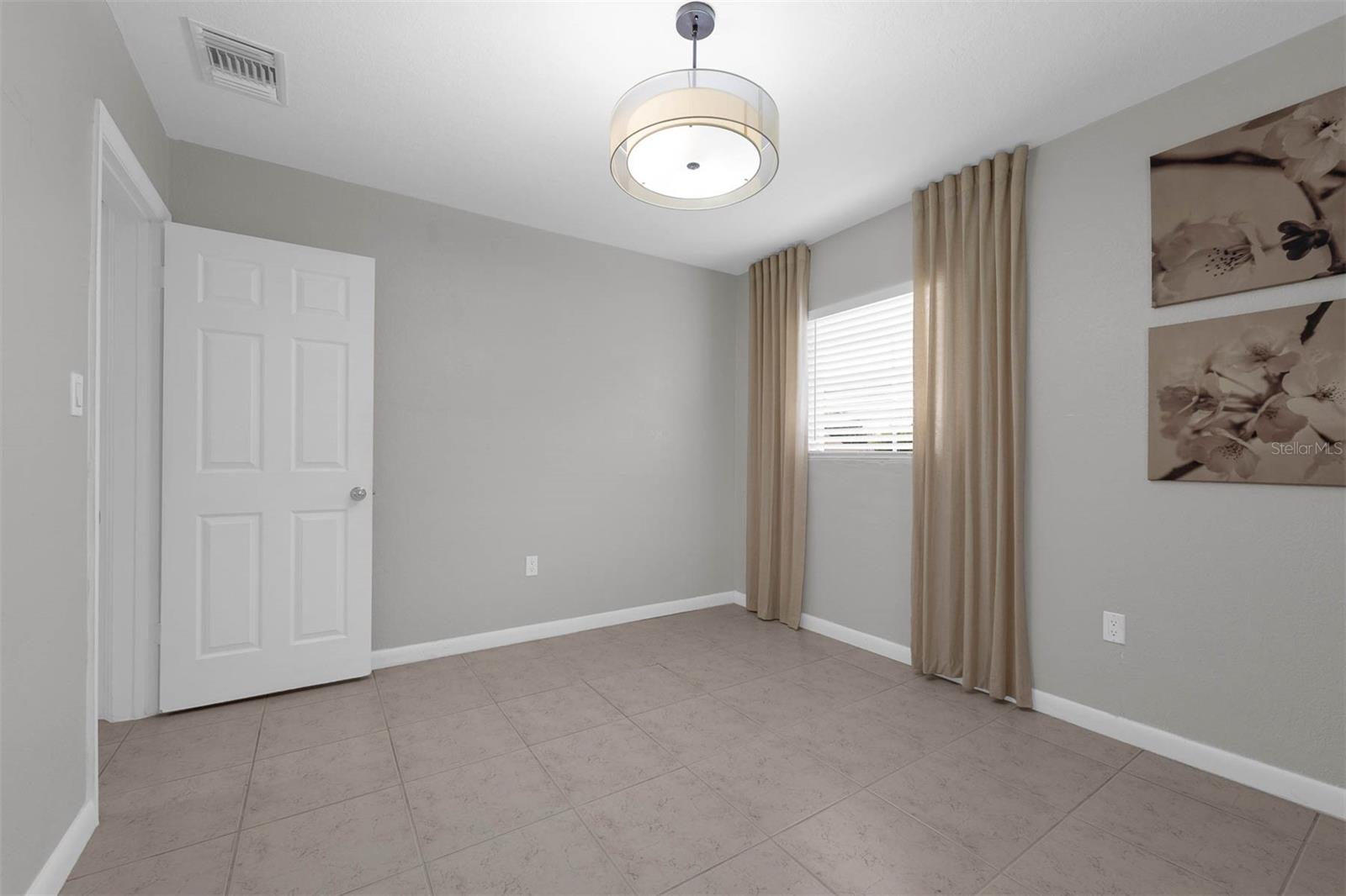 Image 14 of 31 For 654 Romano Avenue