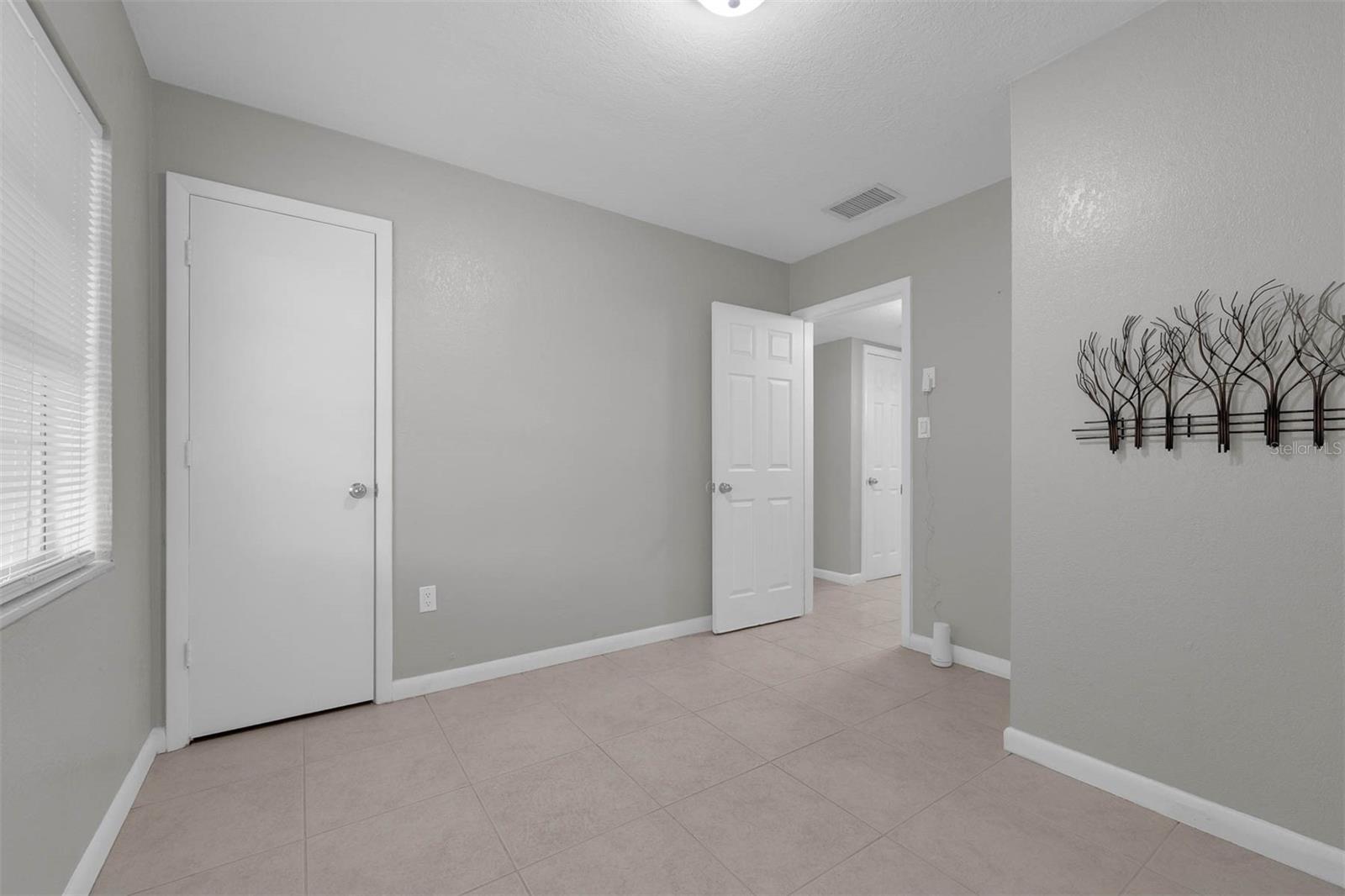Image 18 of 31 For 654 Romano Avenue