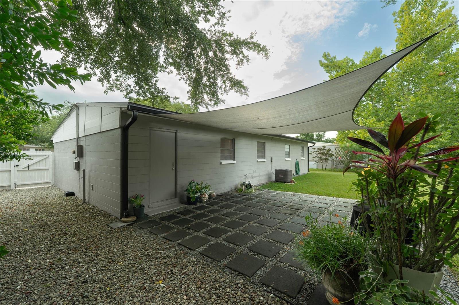 Image 22 of 31 For 654 Romano Avenue