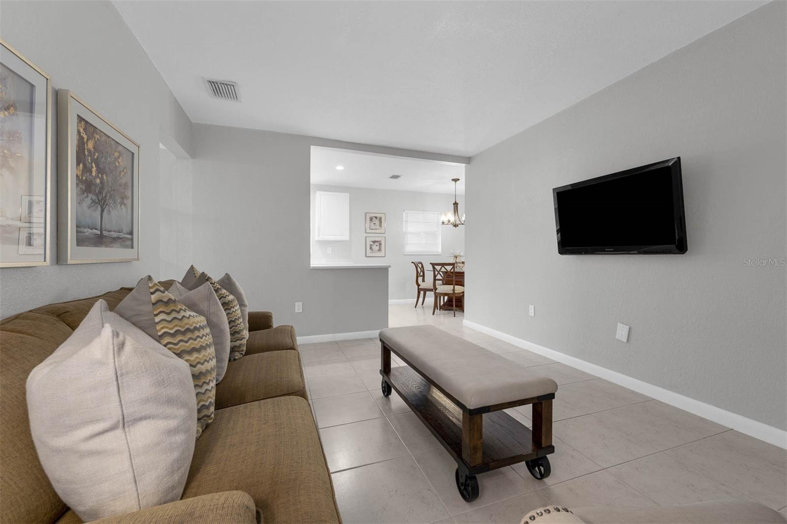 Image 4 of 31 For 654 Romano Avenue