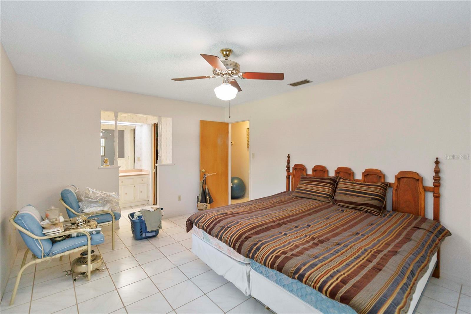Image 12 of 20 For 4015 Carolwood Street