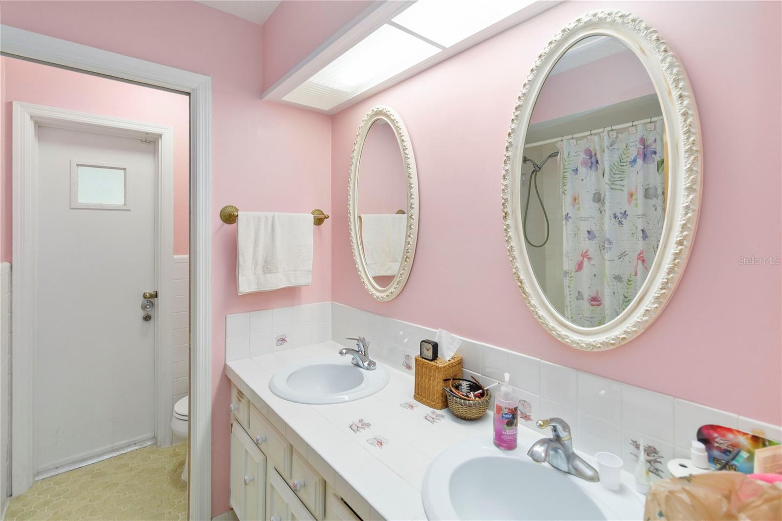 Image 14 of 20 For 4015 Carolwood Street