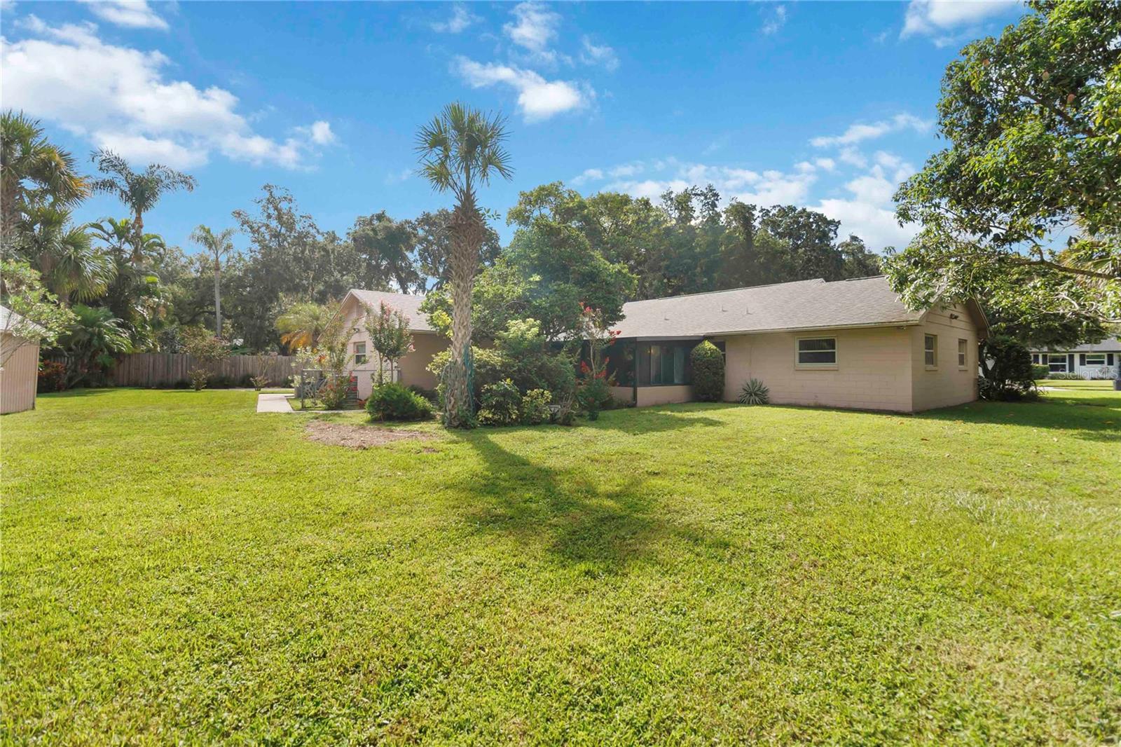 Image 16 of 20 For 4015 Carolwood Street