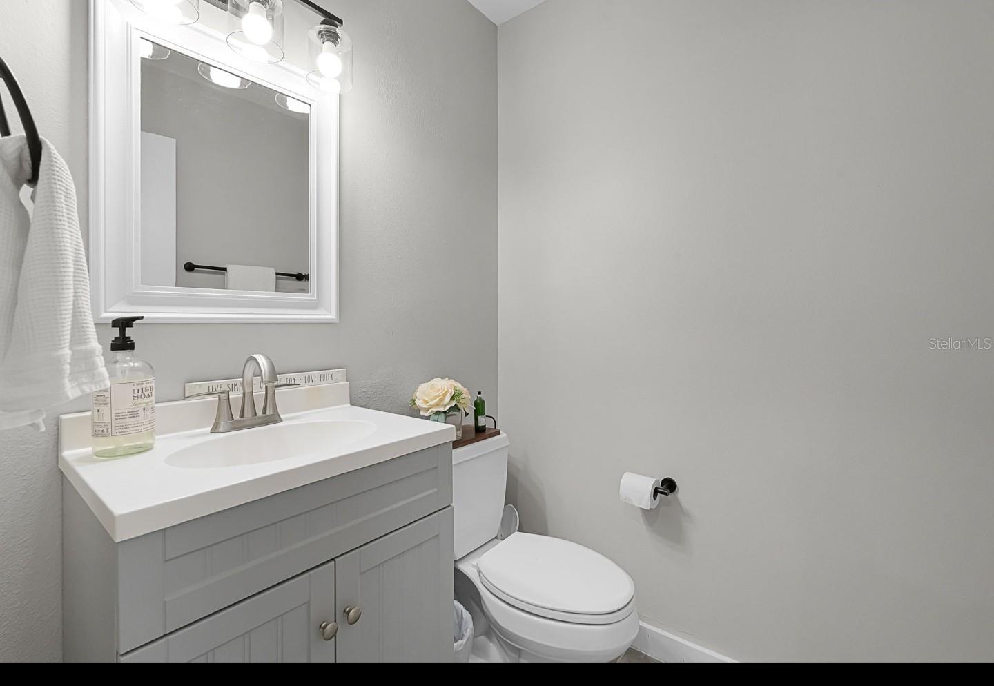 Image 14 of 46 For 4251 Willow Bay Drive