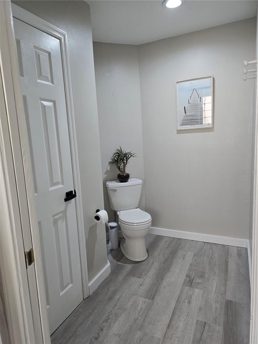 Image 24 of 46 For 4251 Willow Bay Drive