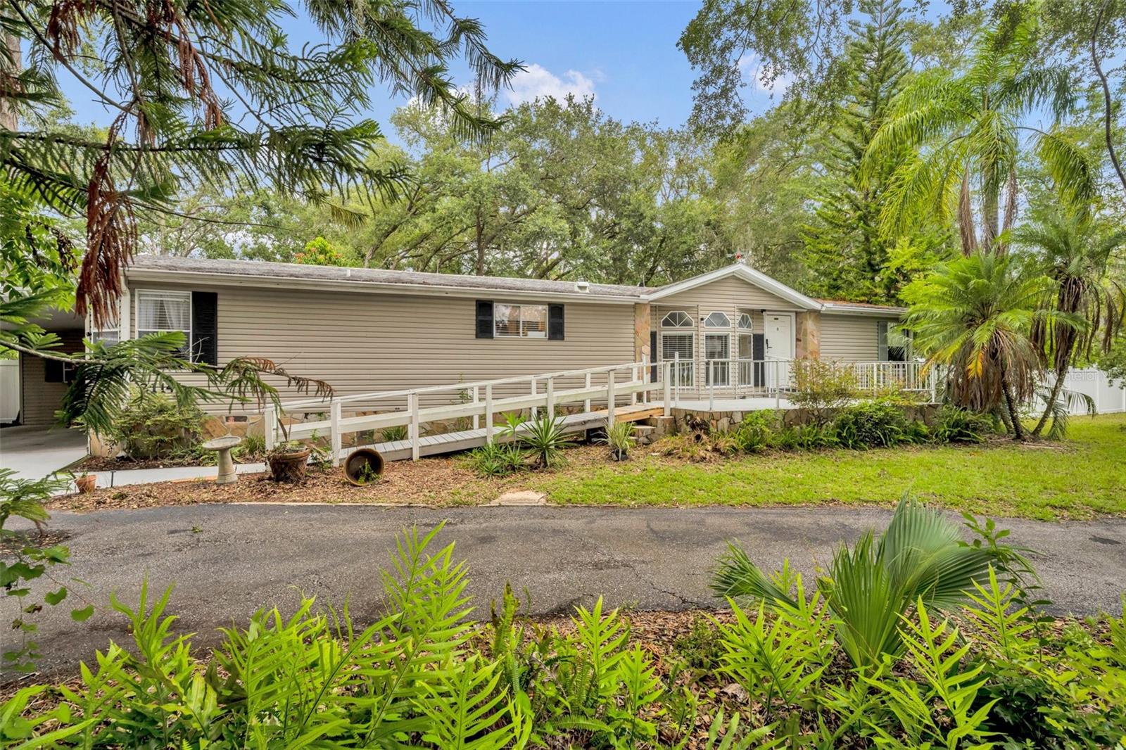 Image 3 of 52 For 21141 Wolf Branch Road