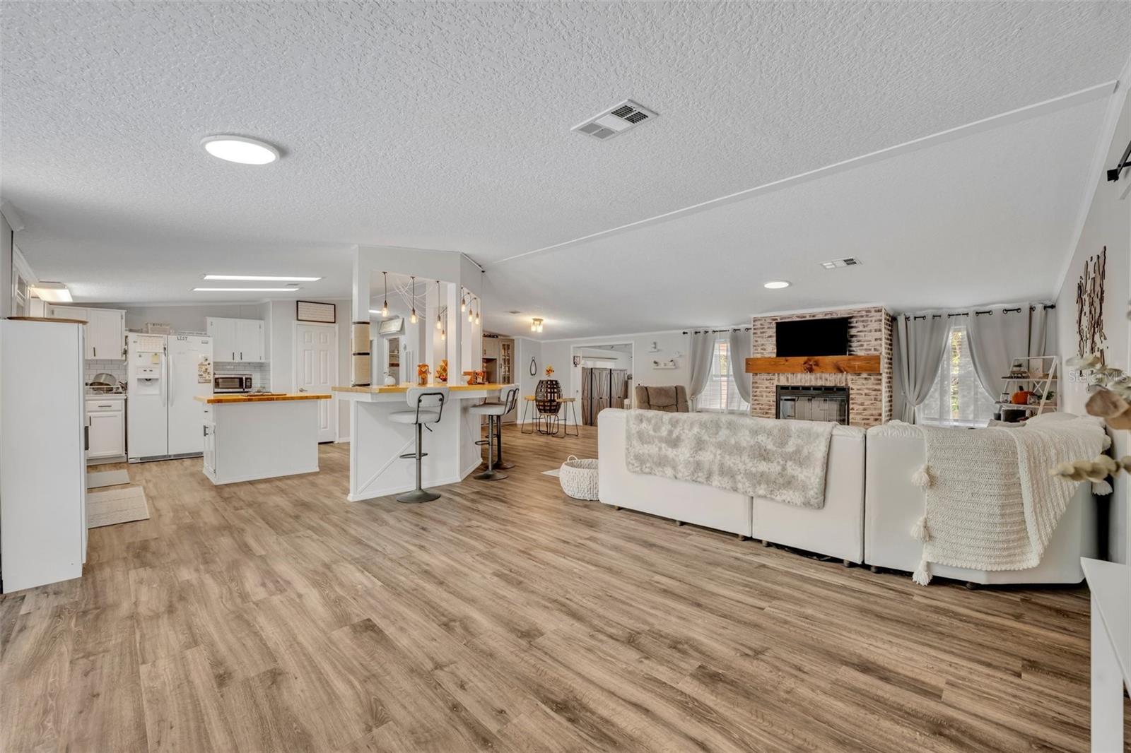 Image 6 of 52 For 21141 Wolf Branch Road