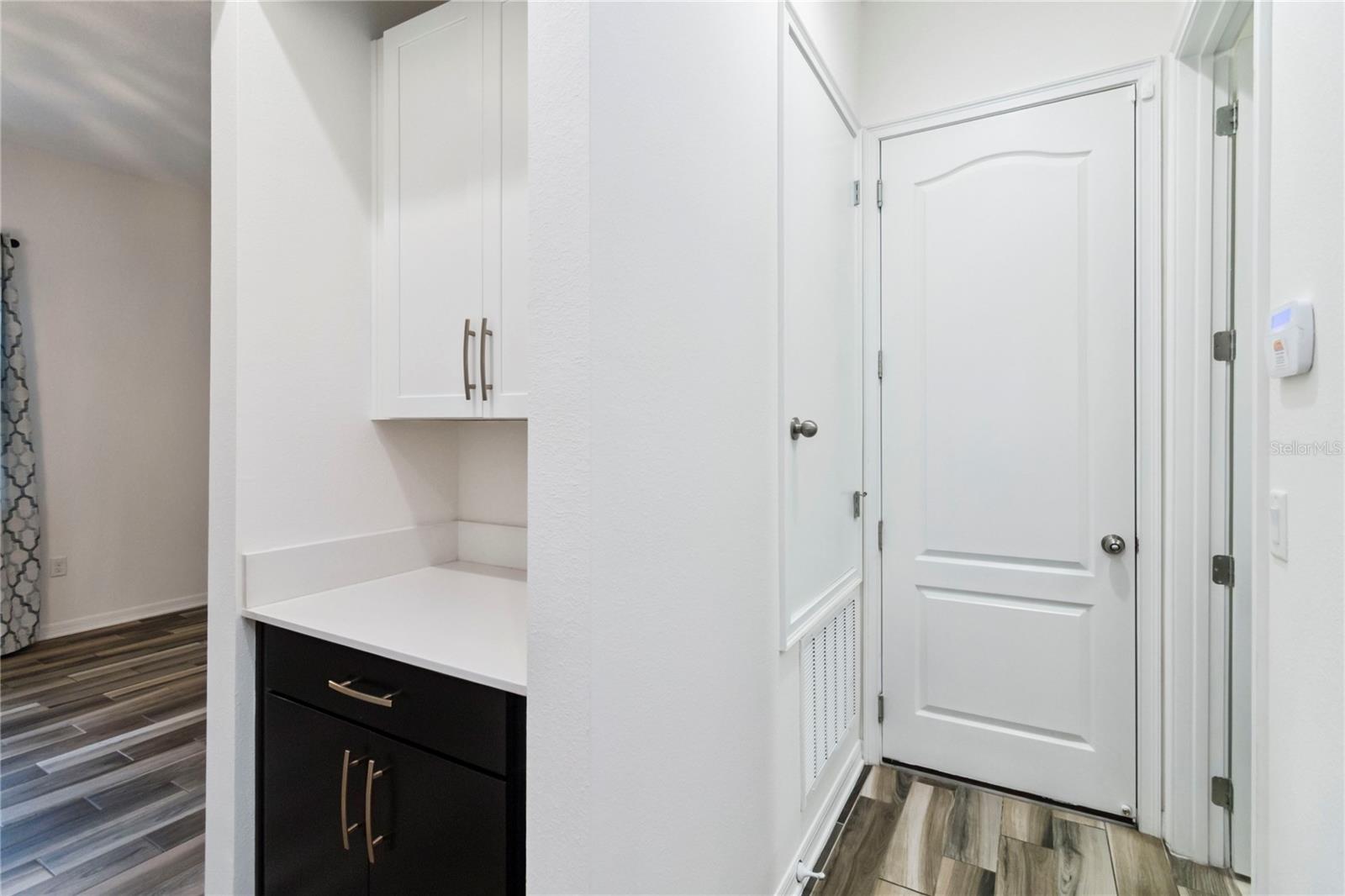 Image 16 of 50 For 10466 Siddington Drive