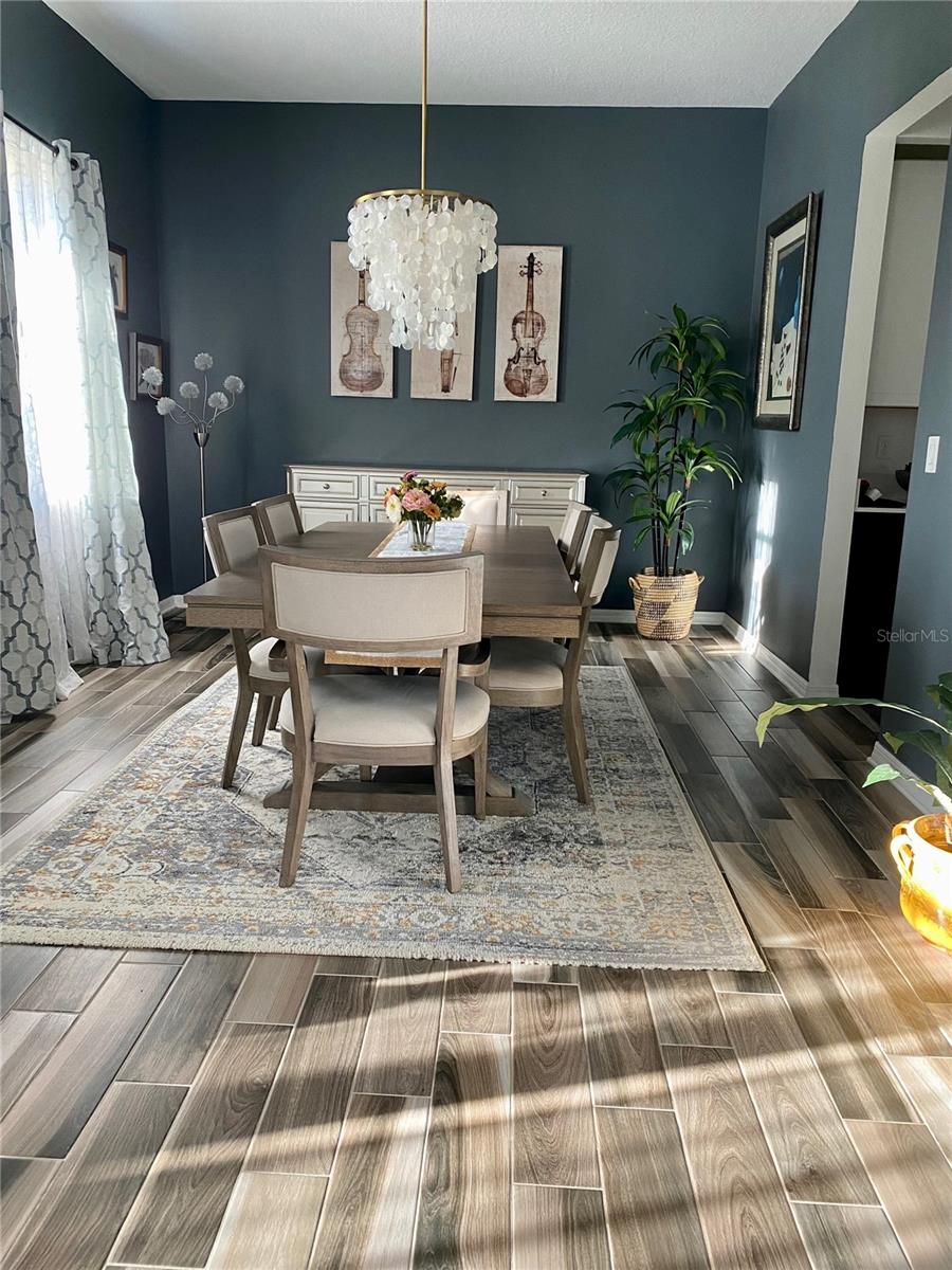 Image 4 of 15 For 10466 Siddington Drive