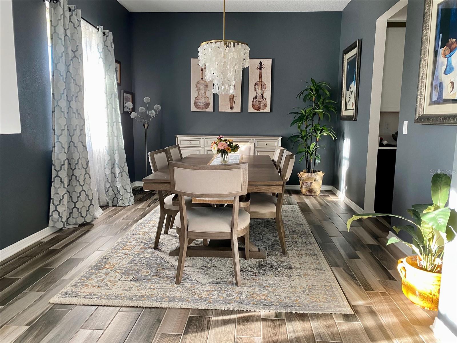 Image 5 of 15 For 10466 Siddington Drive